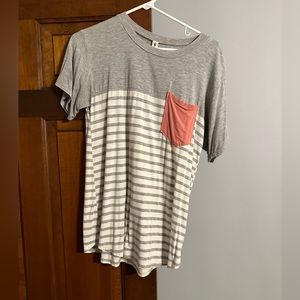 Basic but cute tee! Soft and comfortable!
